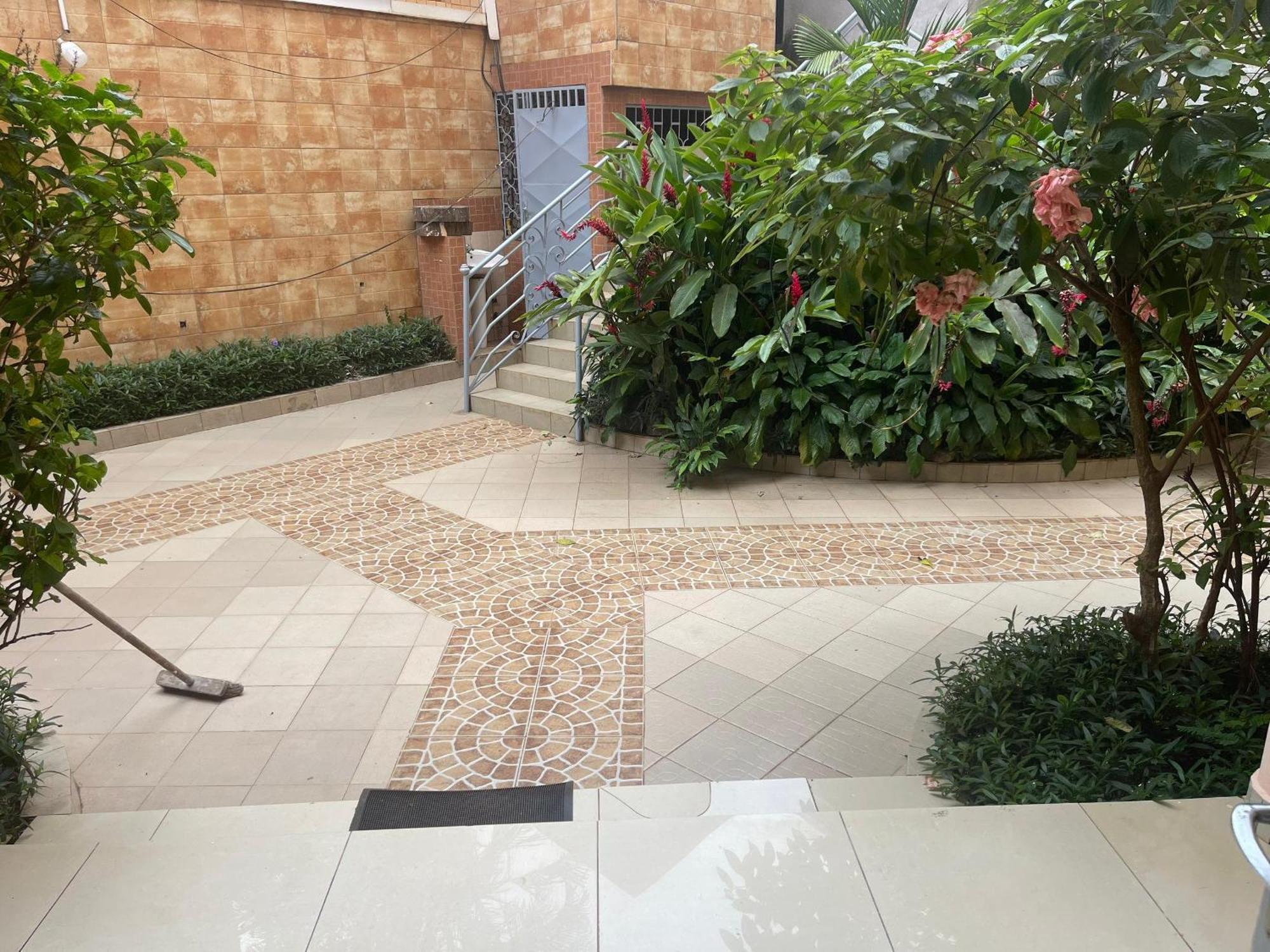 Yaoundé Toundalia Residence מראה חיצוני תמונה