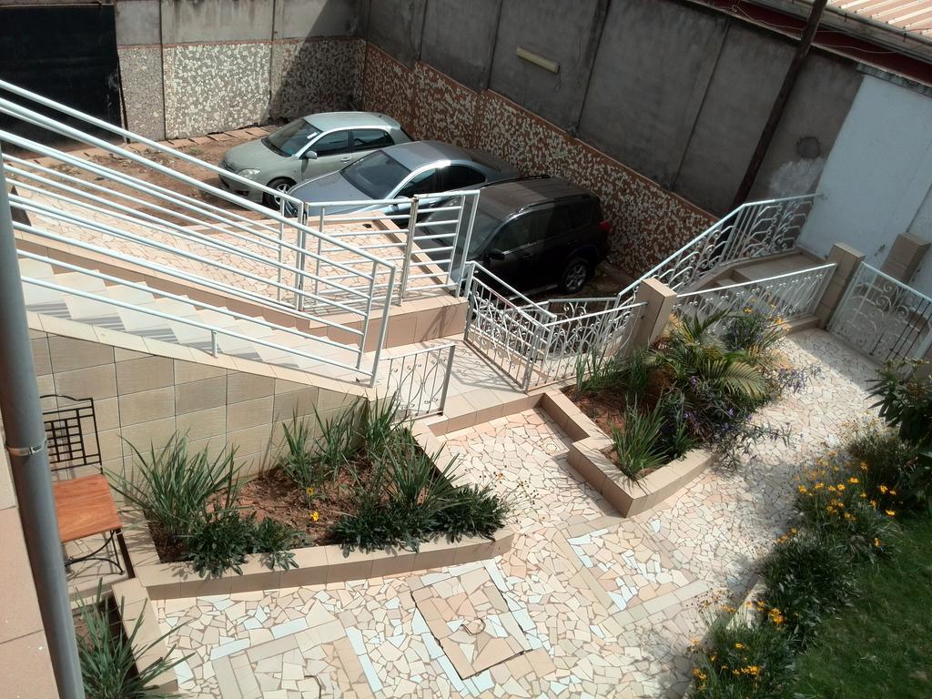 Yaoundé Toundalia Residence מראה חיצוני תמונה