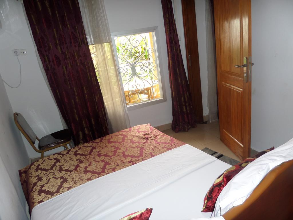 Yaoundé Toundalia Residence מראה חיצוני תמונה
